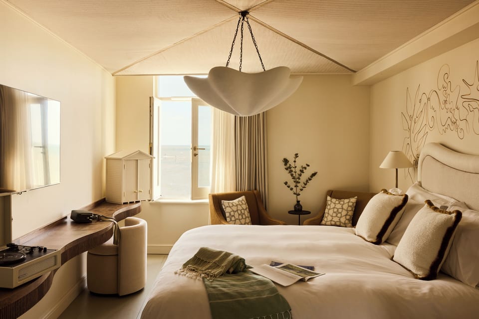 Large Guest Room with Sea View | Beach/ocean view