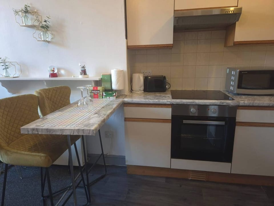 Apartment, 1 Bedroom, Fireplace | Interior