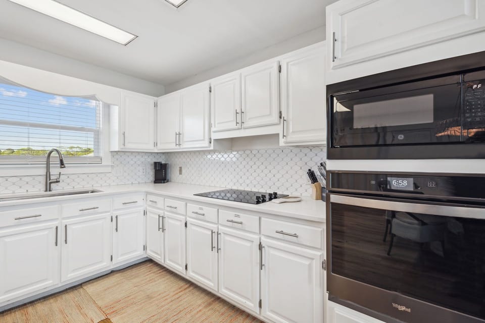 A Grand View - Dune Allen Beach - Kitchen