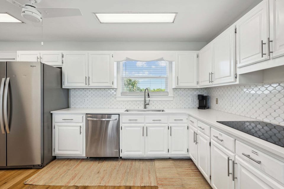 A Grand View - Dune Allen Beach - Kitchen