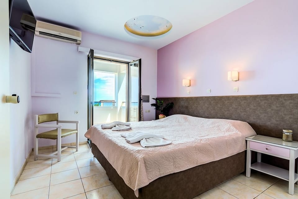 Soundproofing, cribs/infant beds, free WiFi