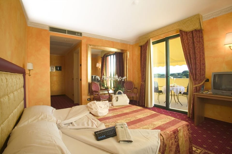 Junior Suite con terrazzo privato | Premium bedding, desk, blackout drapes, soundproofing