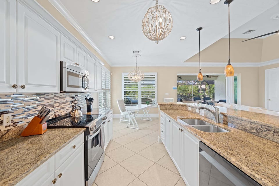 Granite counters, room to gather