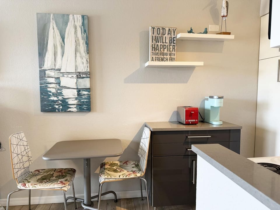 Gulf-Side Studio – Venice Villas Near Pool (6954)