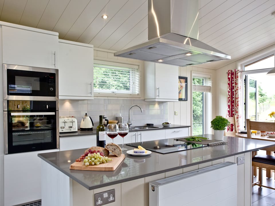 Well equipped kitchen | Willow Lodge - South Downs Lodges, Hassocks