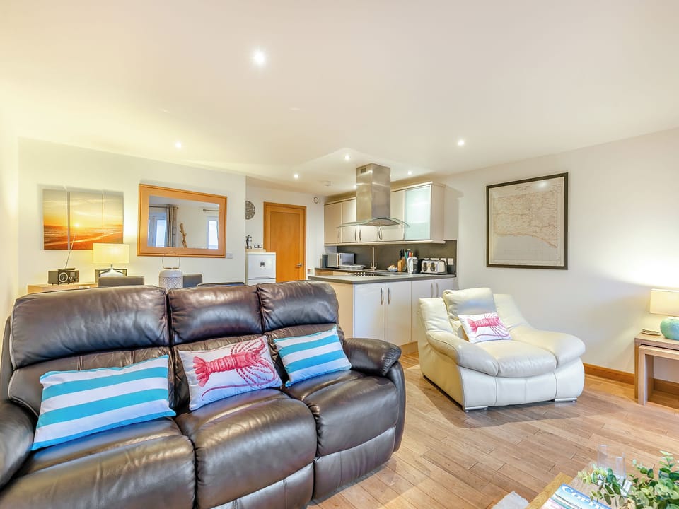 Open plan living space | 20 Mount Brioni - Mount Brioni, Seaton
