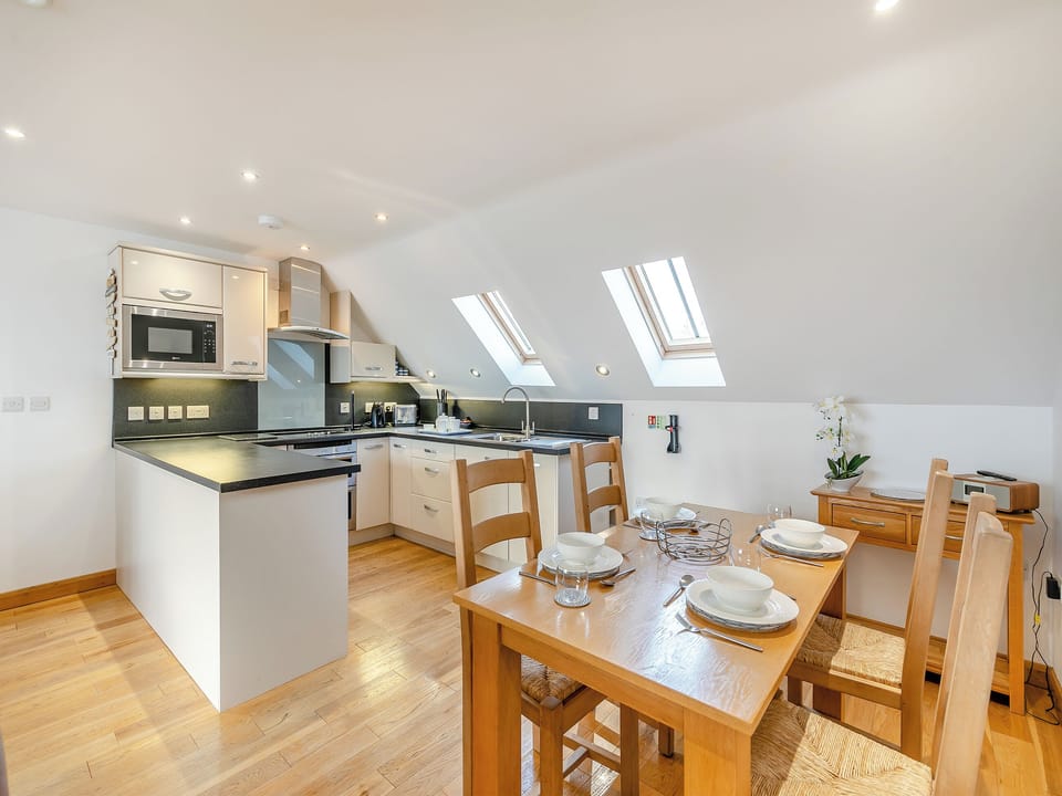 Open plan living space | 23 Mount Brioni - Mount Brioni, Seaton