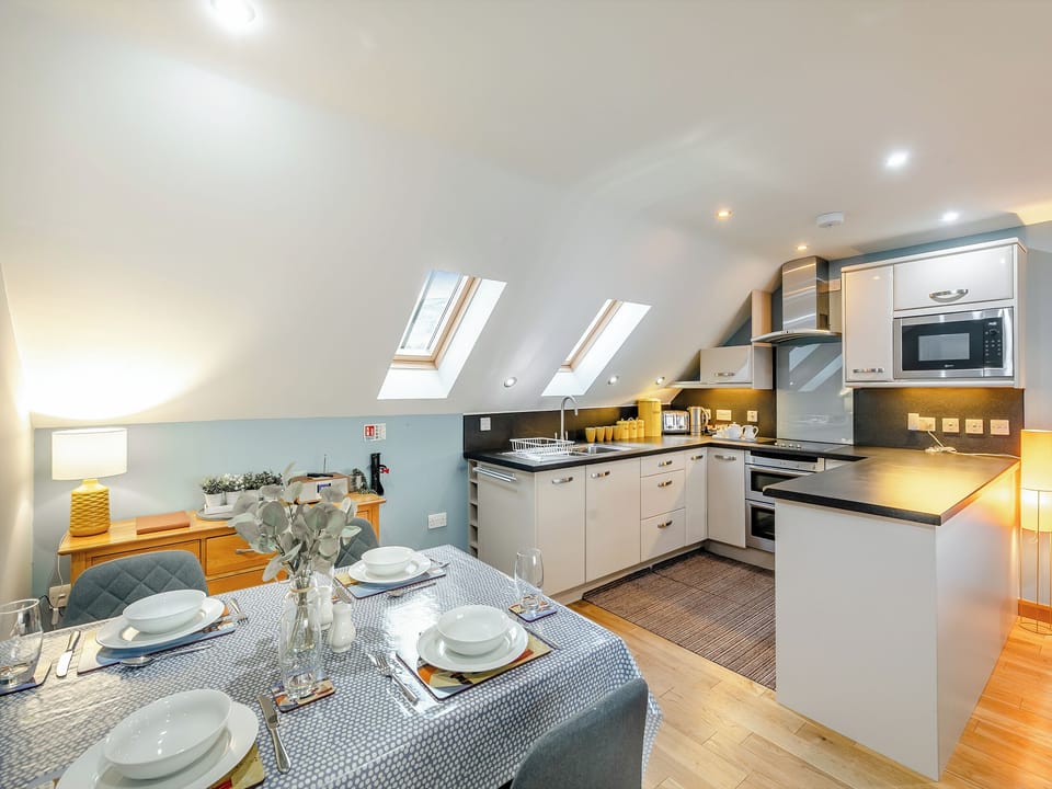 Dining Area | 22 Mount Brioni - Mount Brioni, Seaton