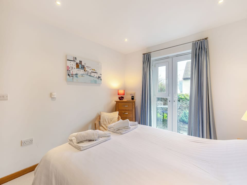 Double bedroom | 28 Mount Brioni - Mount Brioni, Seaton