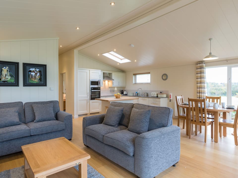 Light and airy open plan living | Maple Lodge - South Downs Lodges, Hassocks
