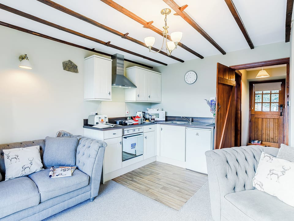 Open plan living space | Mill Farm Cottage - Kingfisher Cottage - Mill Farm Cottages, Chesterfield, Near Bakewell