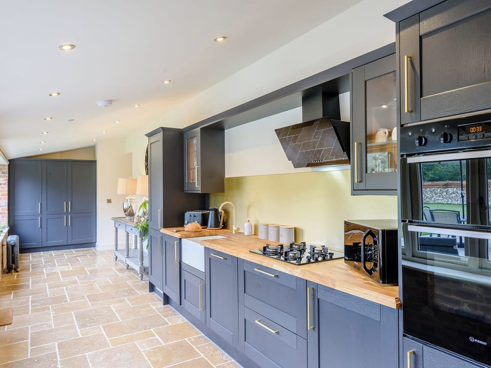 Kitchen | Enchanted Cottage - Salhouse Hall, Salhouse, near Norwich