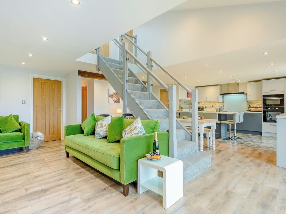 Light and airy open plan living space | Fairchild&rsquo;s Barn - Fairchilds, Caldecott, near Uppingham
