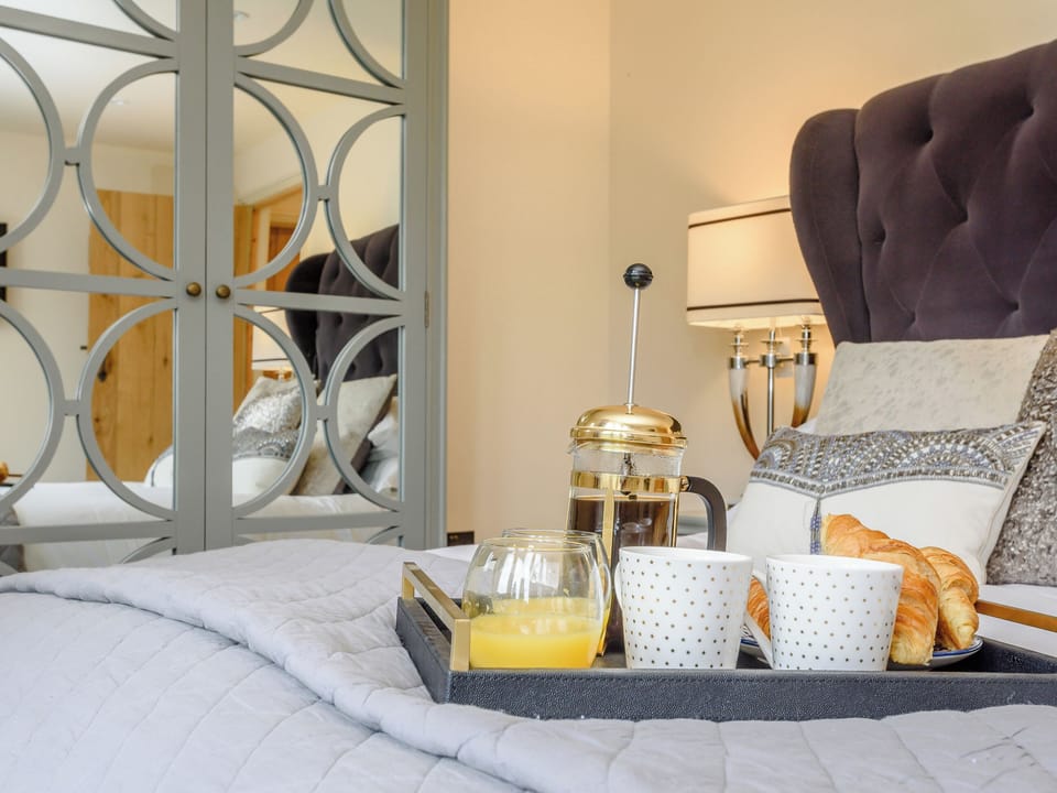 Stylish double bedroom | Deer View Cottage - Salhouse Hall, Salhouse, near Norwich