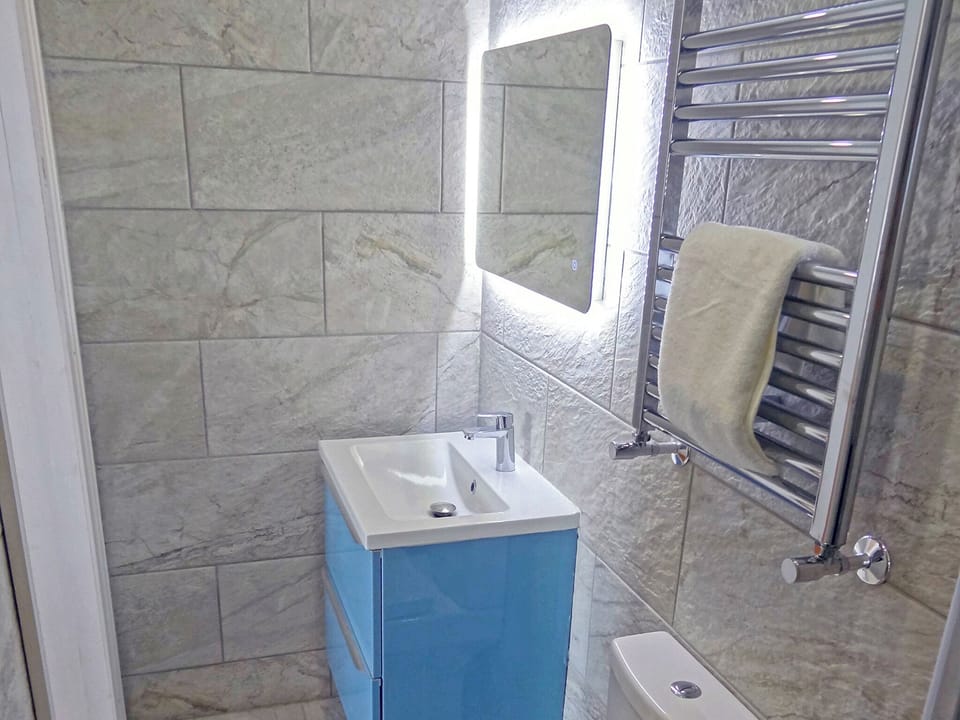 Shower room | Nautical - Seaside Llandudno, Llandudno