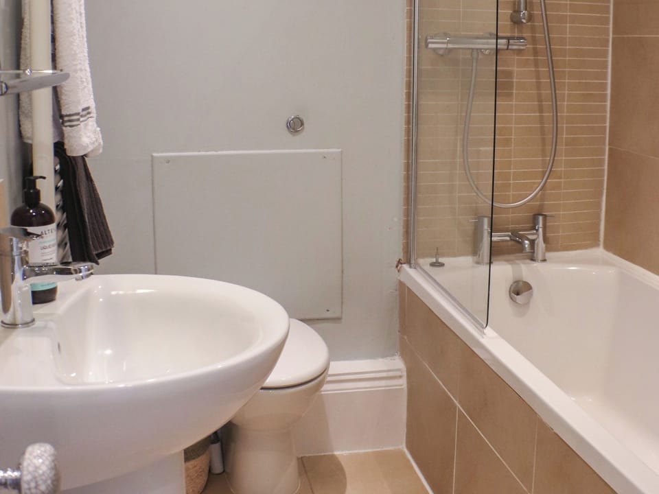 Bathroom | Seaside Apartment - Awel Y Mor, Aberystwyth
