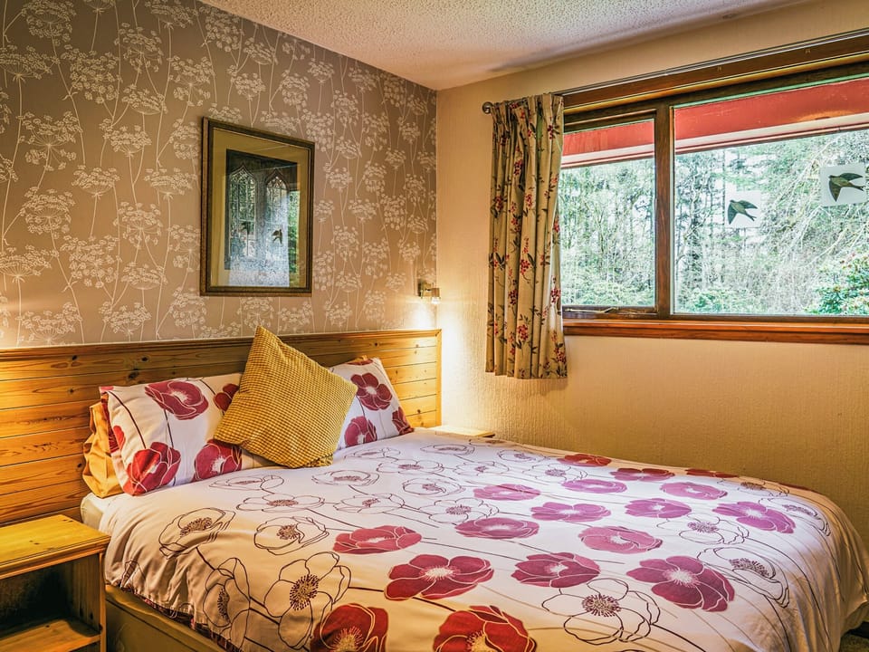 Double bedroom | Lodge Four - Heatheryhaugh Lodges, Moffat