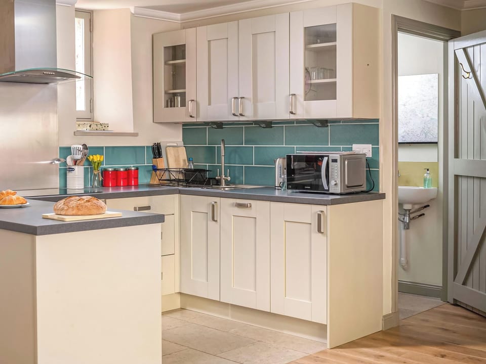 Kitchen | Groom&rsquo;s Bell - Castletoun Cottages, Greenlaw, near Duns