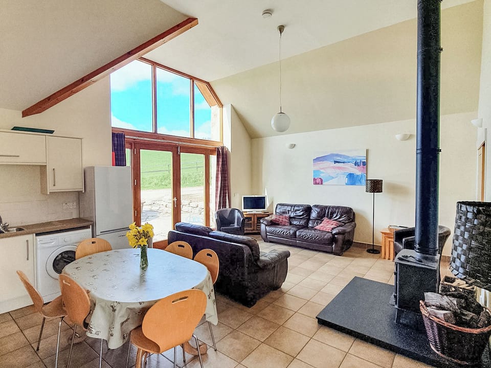 Open plan living space | The Byre - Cairnton Farm Cottages, Lumphanan, near Banchory