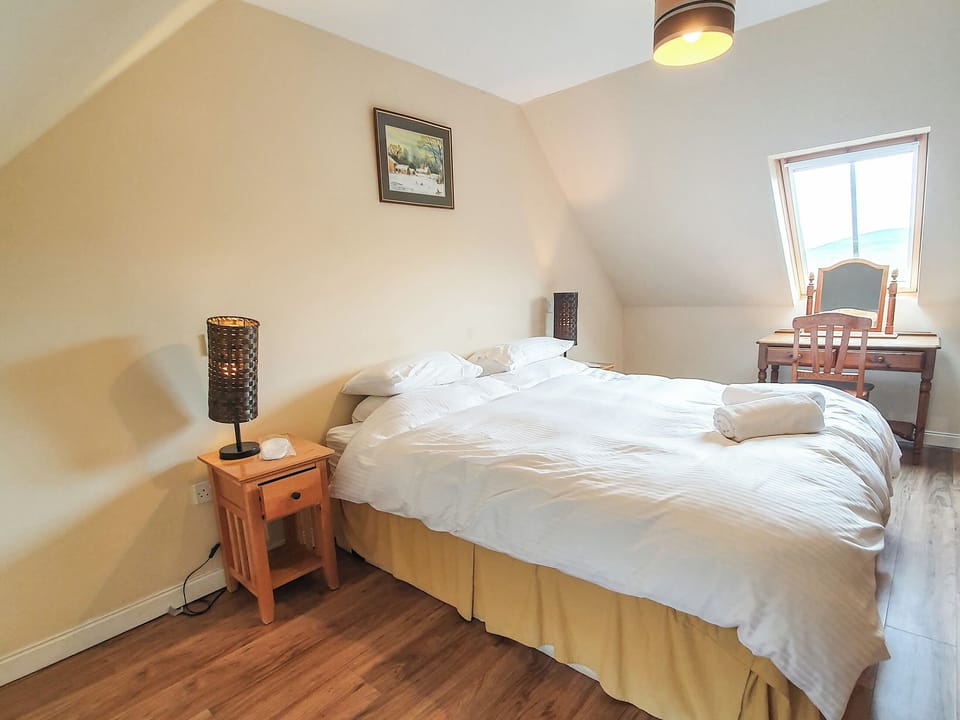 Double bedroom | The Byre - Cairnton Farm Cottages, Lumphanan, near Banchory