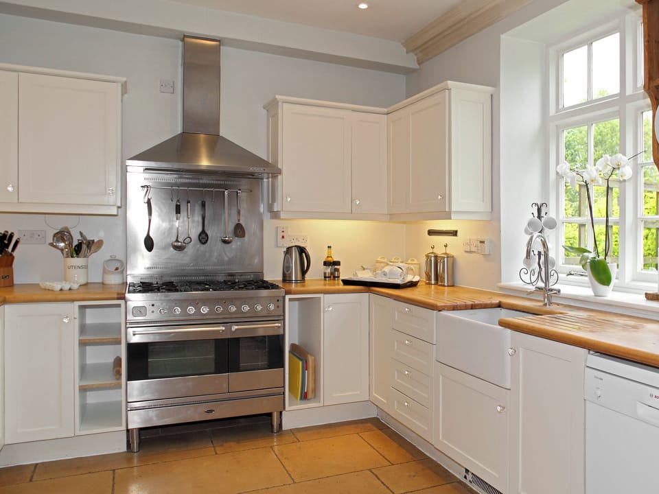 Well-equipped fitted kitchen | Newmarket - Bruern Holiday Cottages, Bruern, near Chipping Norton