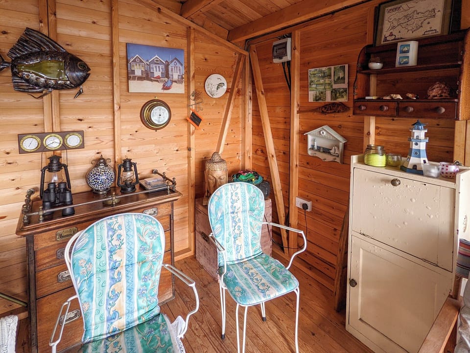 Summerhouse | Kipper Cottage, Wootton Bridge