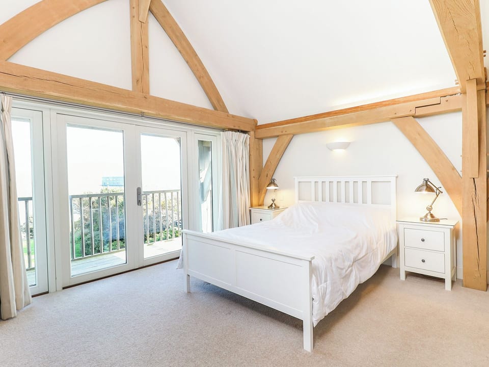 1st floor master bedroom | Beach Side, Bembridge