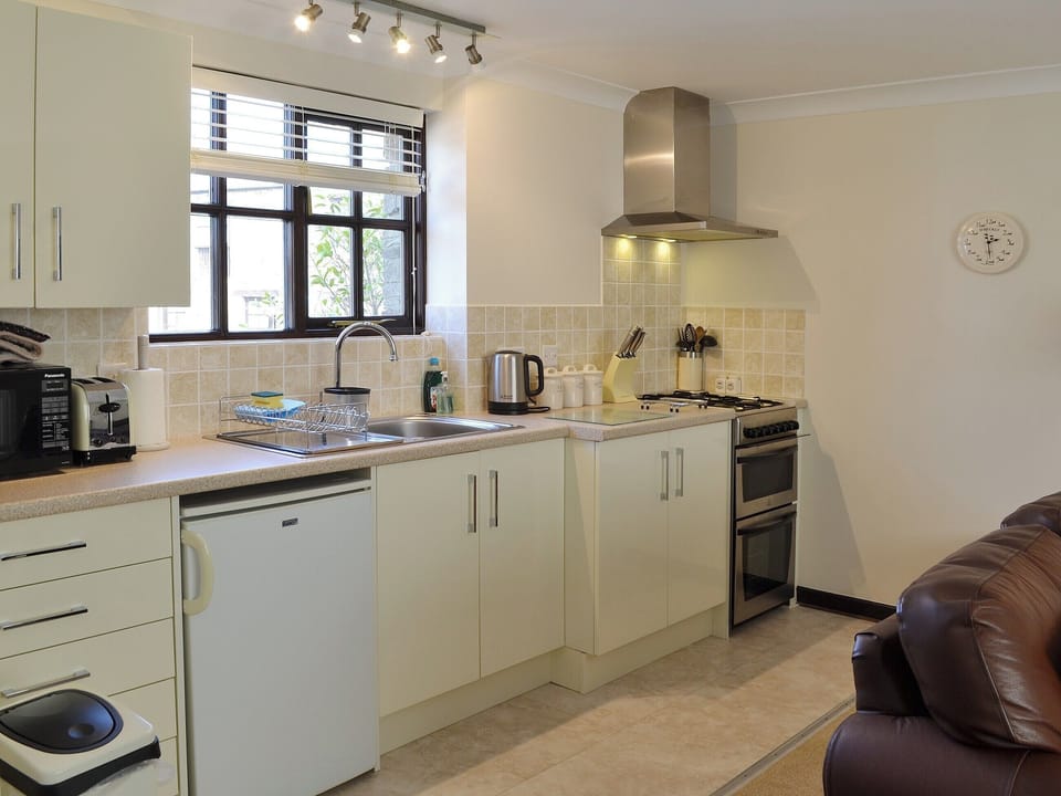 Studio | Coach - Talehay Cottages, Pelynt, near Looe