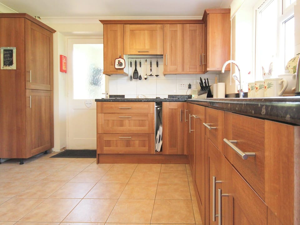 Spacious kitchen with tiled floor | Woodside Cottage, Sandford, near Shanklin