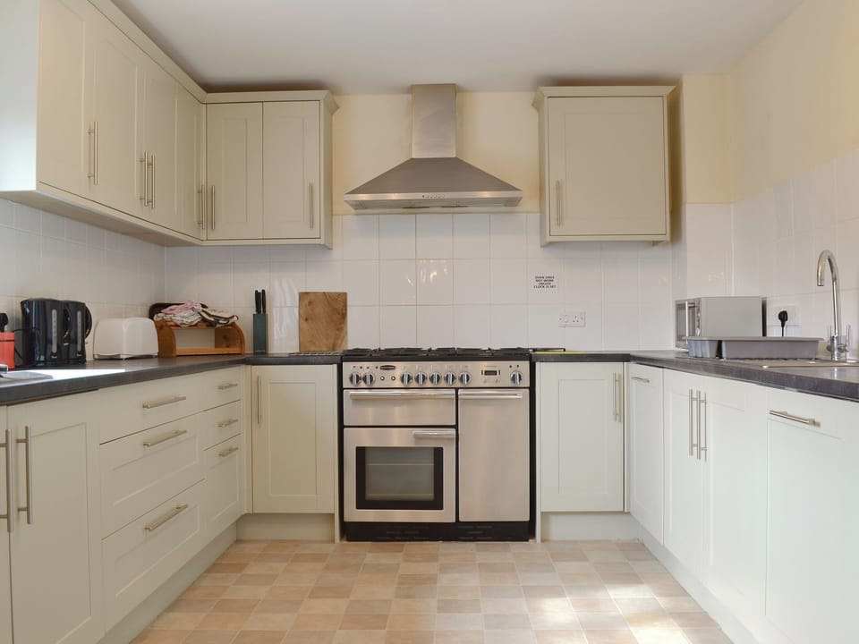Well equipped kitchen | The Walton - Upper Onibury Cottages, Onibury, near Ludlow