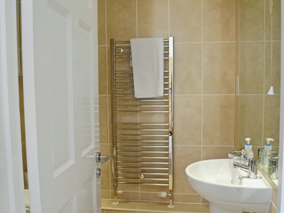 Bathroom | Apartment 5 - Astor House, Torquay