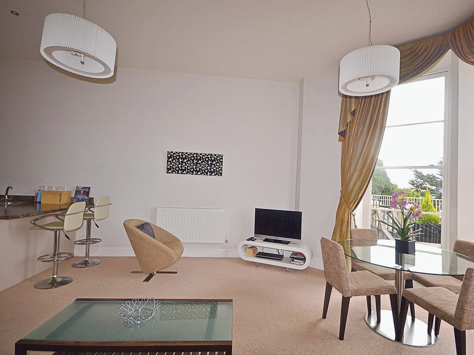 Open plan living/dining room/kitchen | Apartment 8 - Astor House, Torquay