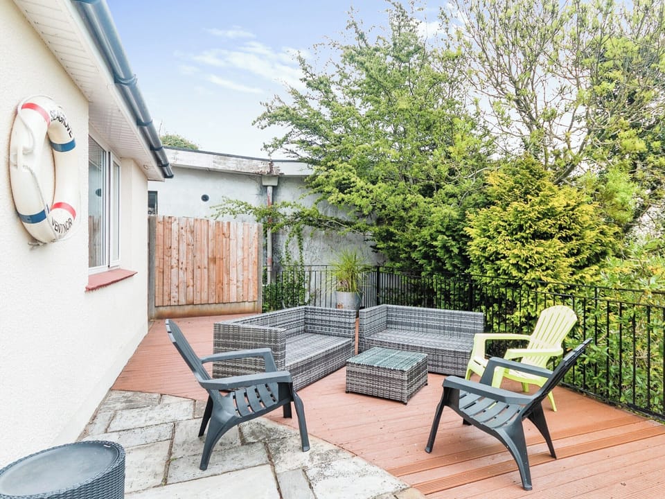 Decking | Sea Grove, Ventnor