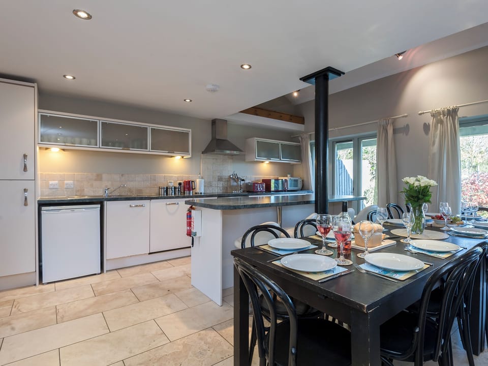 Kitchen and dining area | The Henhouse - Manor Mews, Tattersett, near Fakenham