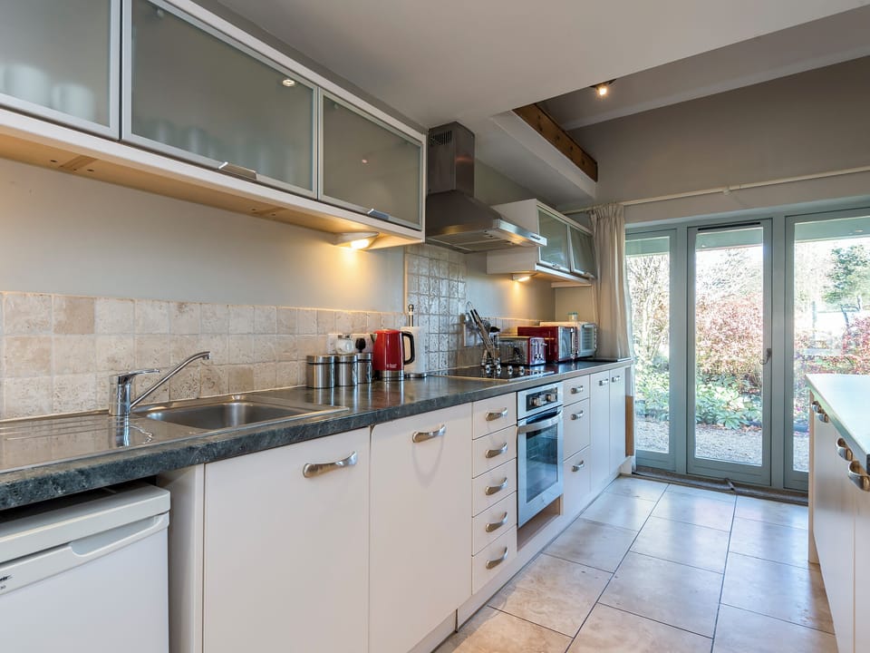 Kitchen and dining area | The Henhouse - Manor Mews, Tattersett, near Fakenham