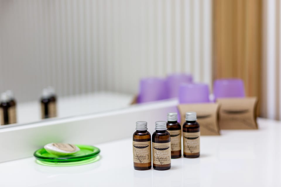 Bathroom amenities