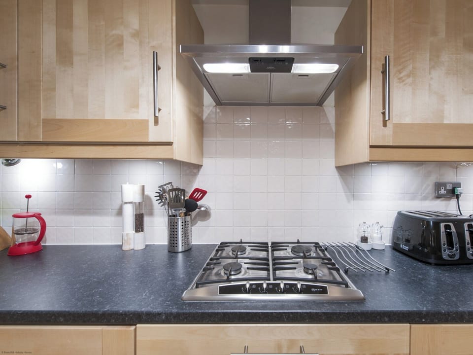 Kitchen | 7a - Jamaica Apartments, Edinburgh