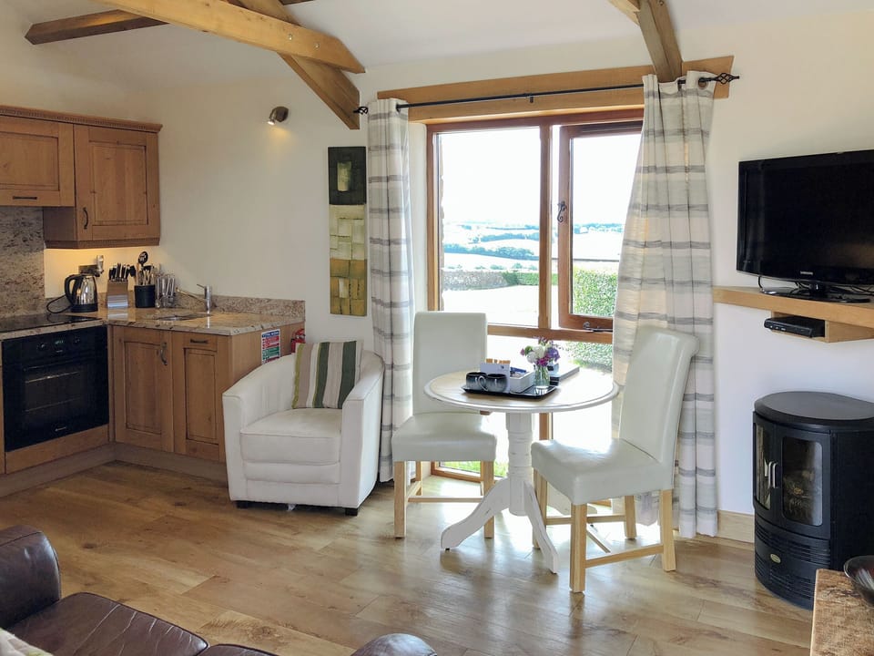 Light and airy open plan living space | Wenna&rsquo;s Well - Wooldown Holiday Cottages, Marhamchurch, near Bude