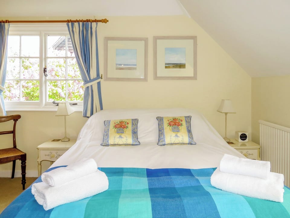 Comfortable double bedroom | Whinlands, Thorpeness, near Aldeburgh