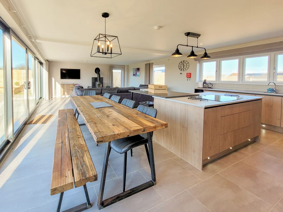 Open plan kitchen dining and living area. | Eastgate Barn - Ashlin Farm Barns, Dunholme, near Lincoln
