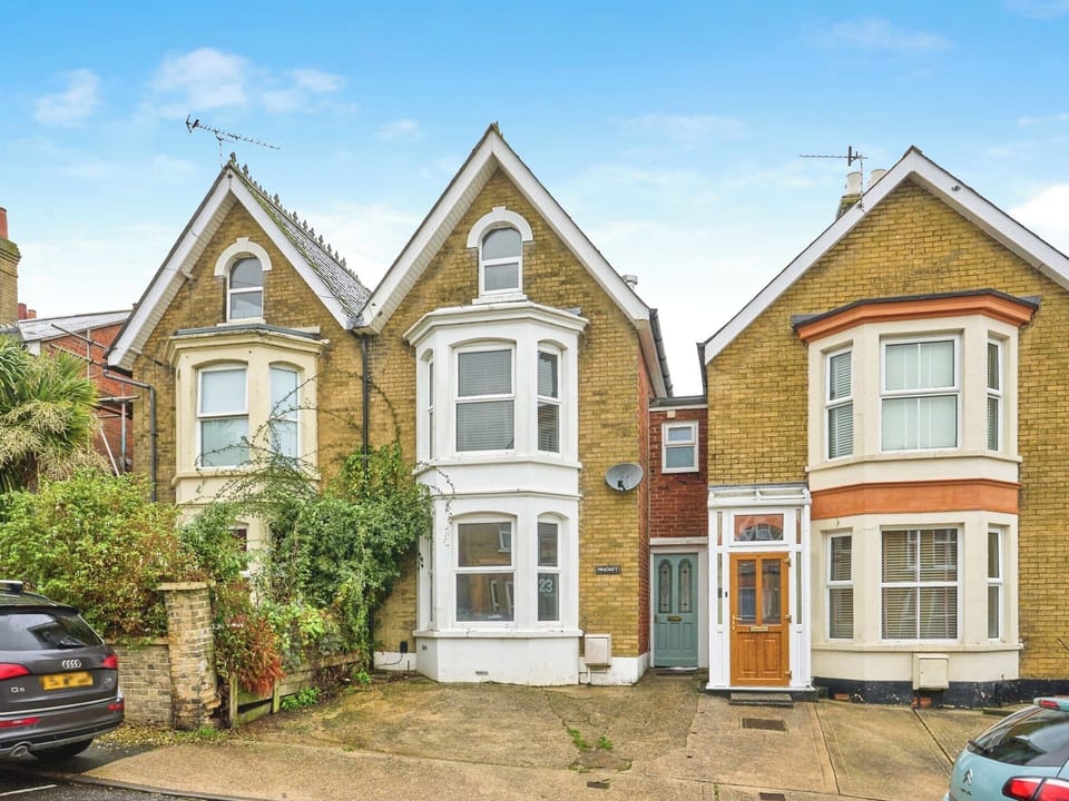 Exterior | Seabreeze Cottage, Cowes
