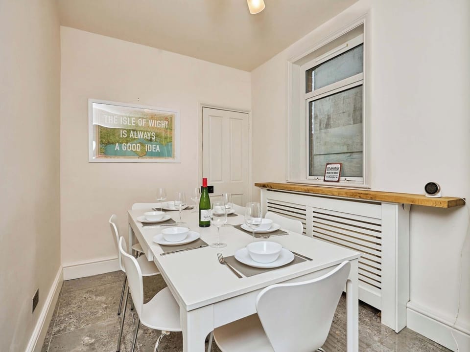 Dining Area | Seabreeze Cottage, Cowes