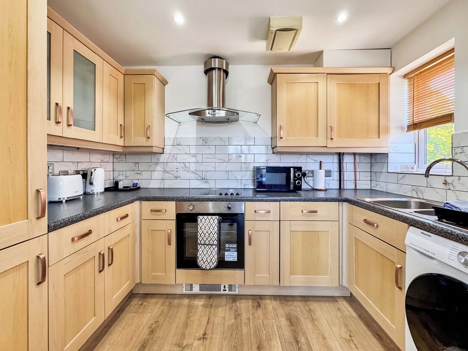Kitchen | Swan Apartments 2B, Newcastle Upon Tyne