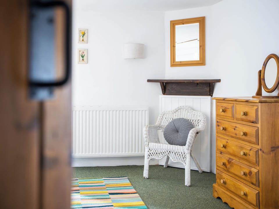 Double bedroom | Jasmine Cottage - Woodlands Manor Farm, Woodford, near Bude
