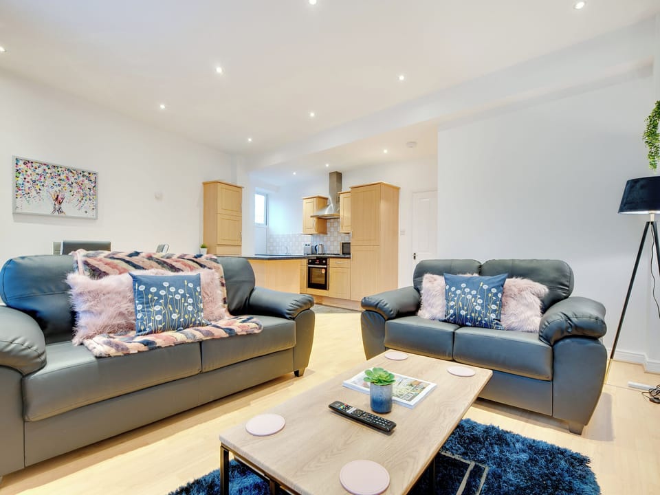 Open plan living space | Armstrong Apartments 1A, Newcastle Upon Tyne