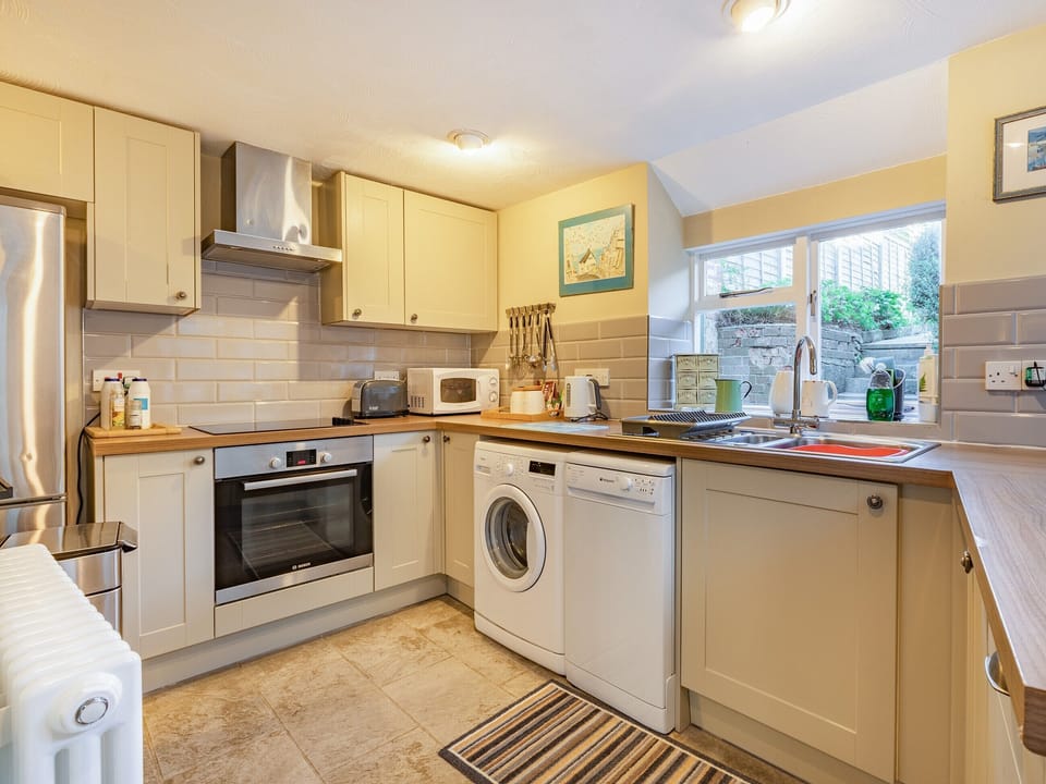 Kitchen | Lavender Cottage - Lyme Regis Cottages, Lyme Regis