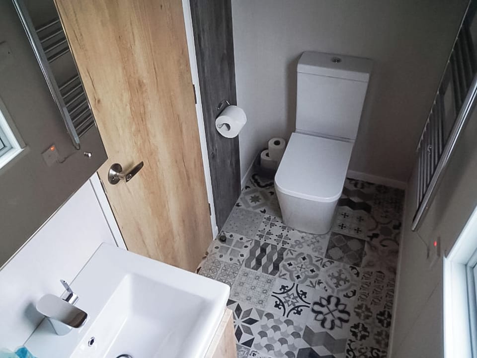 Bathroom | Woodland Escape - Cae Llwyn, Rhayader and the Elan Valley