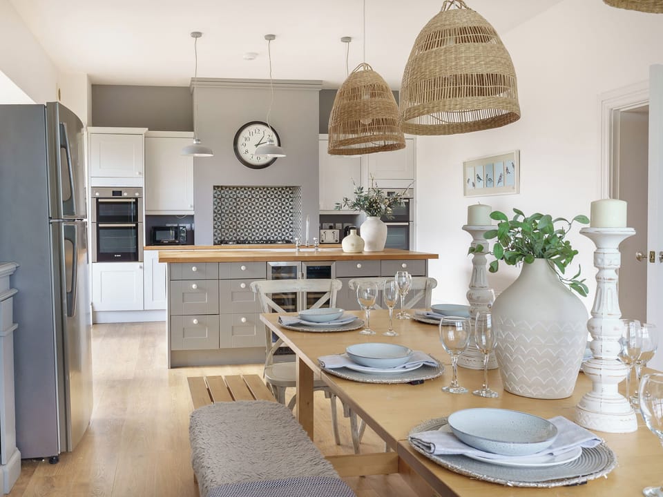 Kitchen/diner | Ridge Farmhouse, Llanerchymedd