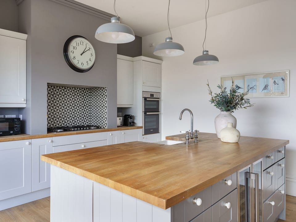 Kitchen/diner | Ridge Farmhouse, Llanerchymedd
