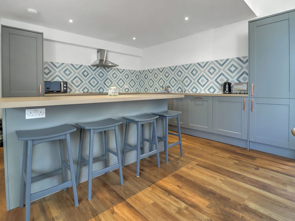 Kitchen area | Gambledown Farm - The Hay Barn - Gambledown Farm Safari Tents, Romsey